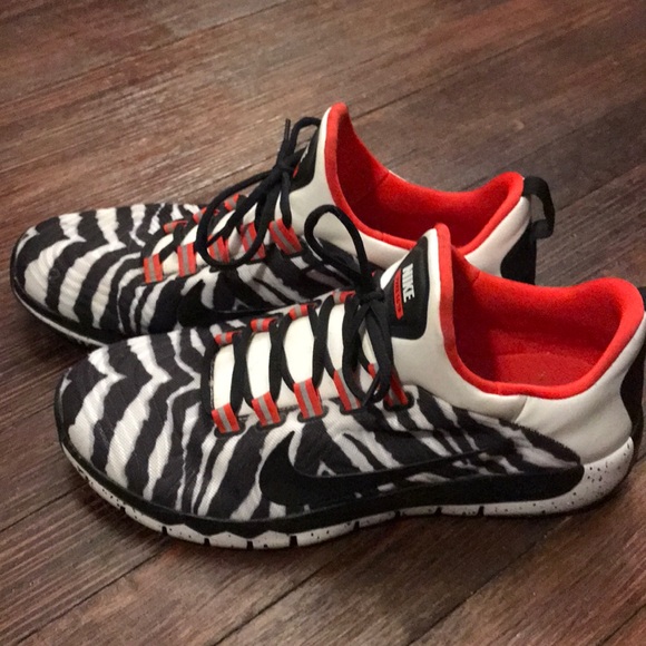 nike free trainer zebra